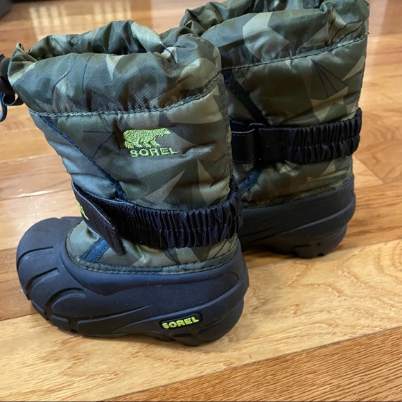Sorel Toddler Boy Green Camo Snow boot Size 8 - Picture 4 of 5